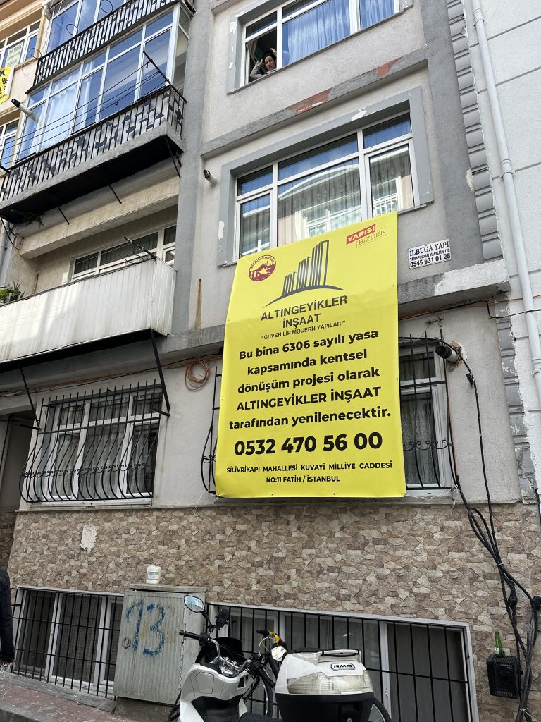 Sümbül Efendi Mahallesi, Devriş Mehmet Sokak, No: 3 Beyoğlu Apartmanı - 1