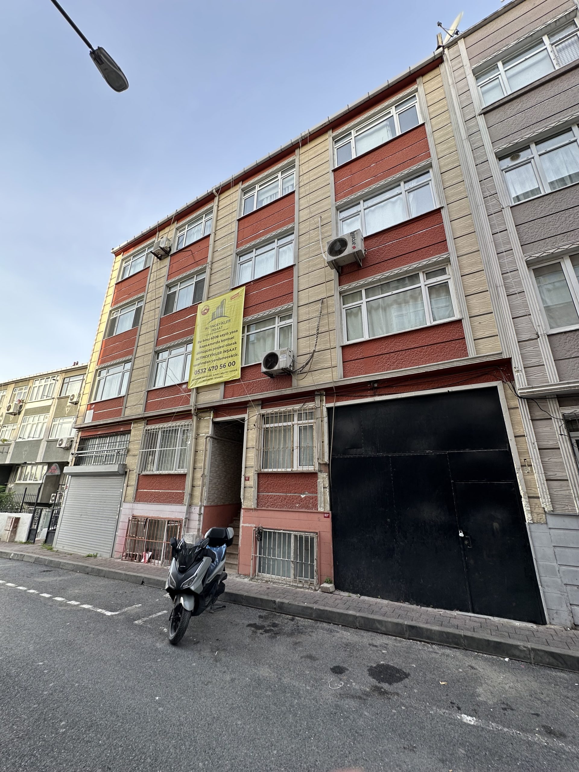 Sümbül Efendi Mahallesi, Haci Piri Sokak, No63 Fatih/İstanbul - 1