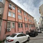 Hırka-i Şerif Mahallesi, Kafzade Sokağı, No: 09 Fatih/İstanbul Altıngeyikler Apartmanı - 1