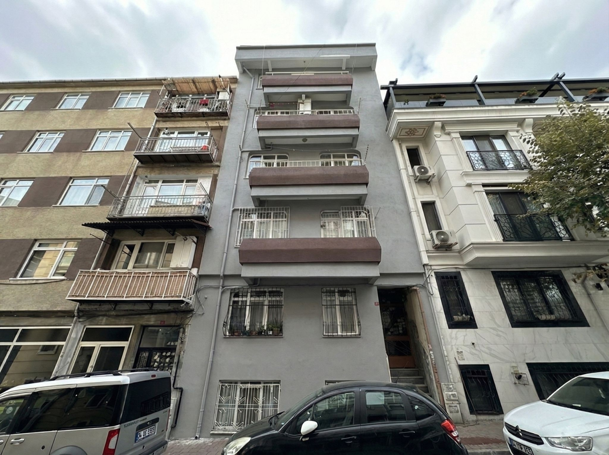 Seyyid Ömer Mahallesi, Koprülüzade Sokağı, No:39 Fatih/İstanbul - 1